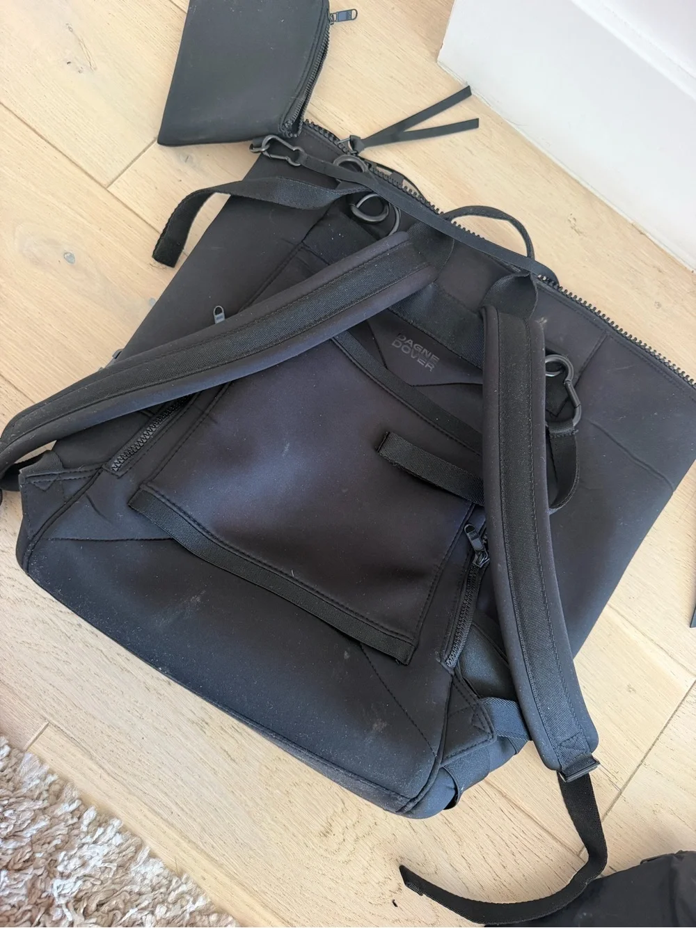 Dagne Dover minimalist roll